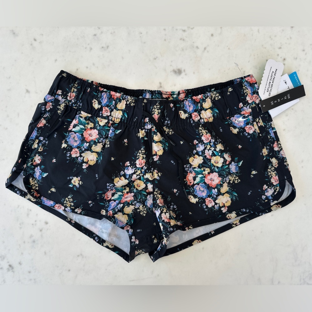 NWT O’Neill Laney 2” Board Shorts in Black Floral